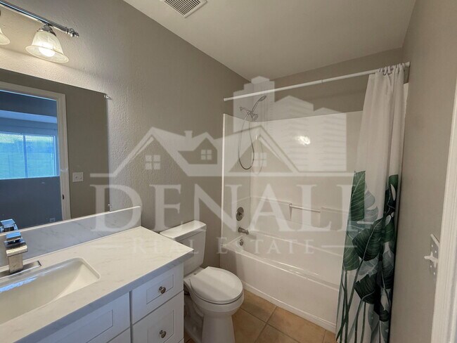 Building Photo - 490 E Bart Dr