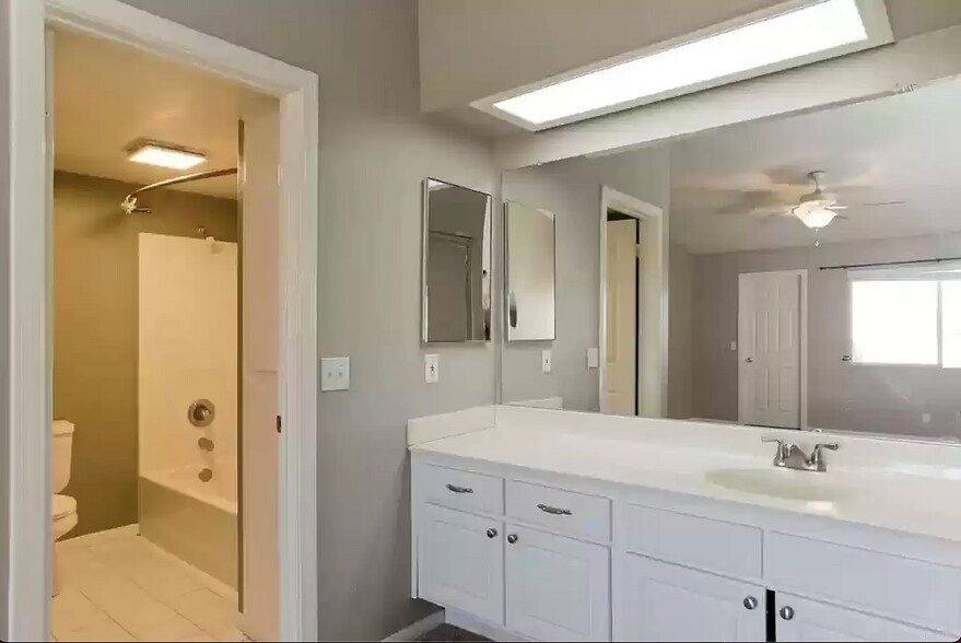 Building Photo - 42140 Lyndie Ln