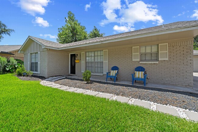 Building Photo - 5826 Spruce Forest Dr
