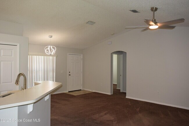 Building Photo - 939 Lyons Cir NW