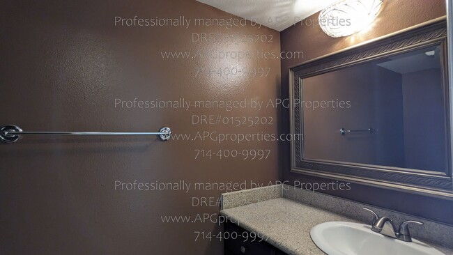 Building Photo - 1745 N Pheasant St