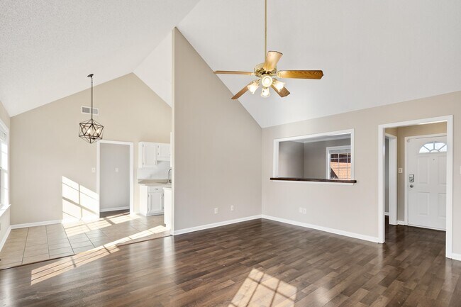 Building Photo - 7775 Shadow Elm Ln