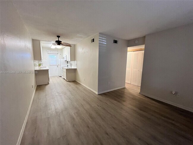 Building Photo - 6550 Royal Palm Blvd