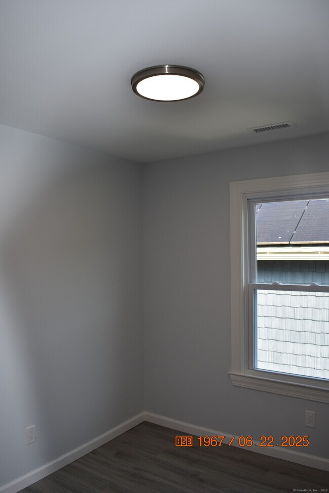 Building Photo - 43 Highland Ave