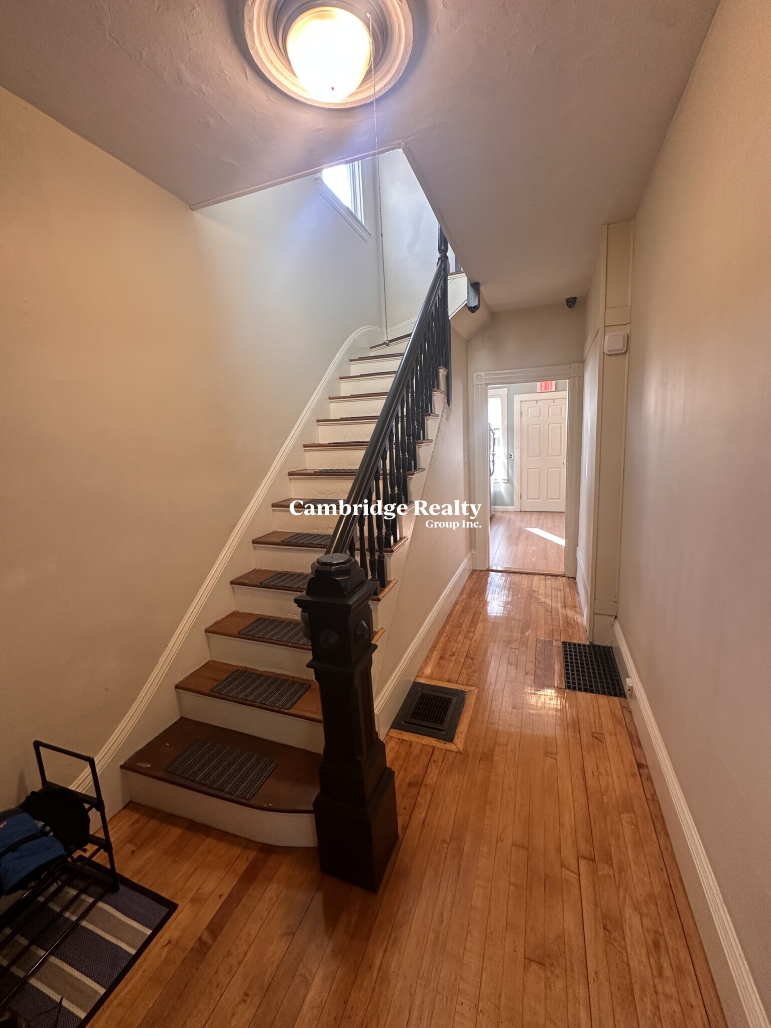 Building Photo - 374 Highland Ave