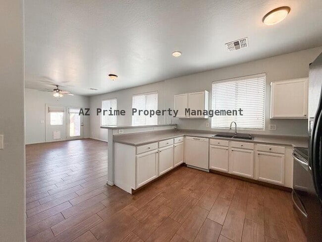 Building Photo - 6919 S 37th Glen