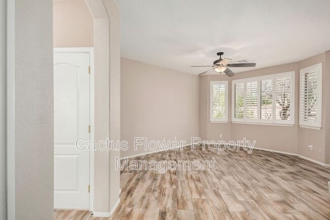 Building Photo - 3917 S Newport St