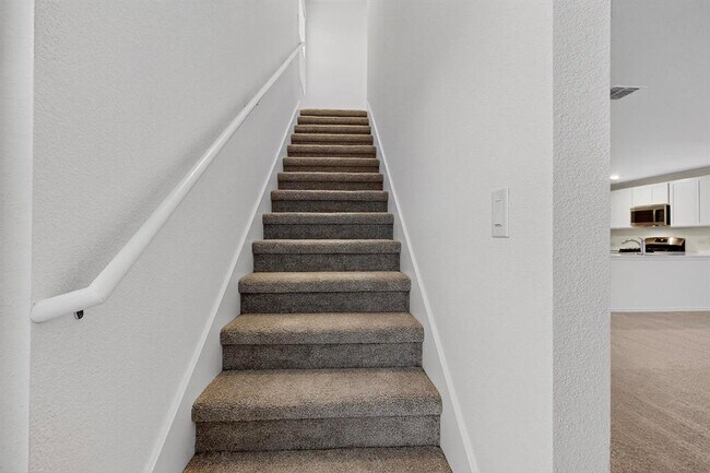 Building Photo - 178 Sormonne Lp