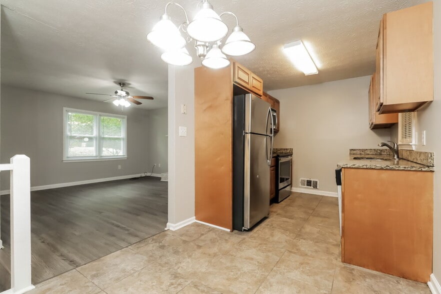 Building Photo - 4635 Hamlet Walk SE