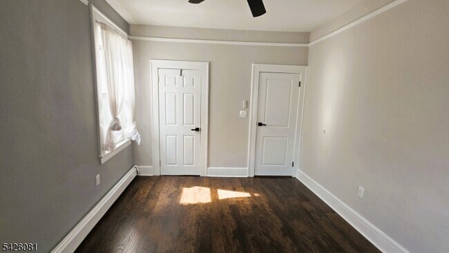 Building Photo - 143 Main St