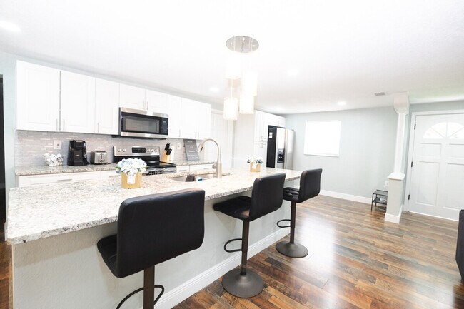 Building Photo - 3007 E 21st Ave