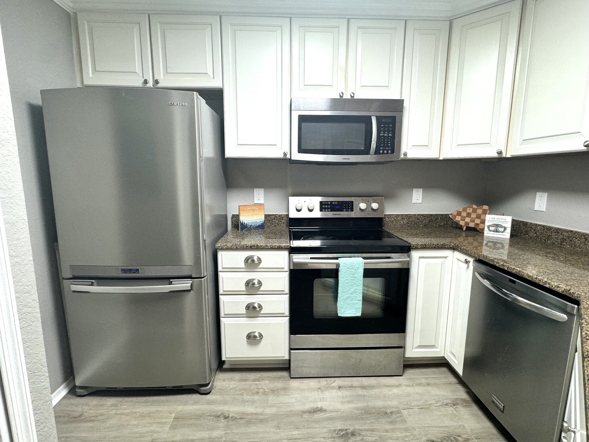 Stainless Appliances - 3705 SW 27th St