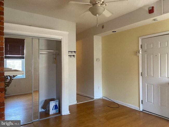 Building Photo - 3711 Lancaster Ave