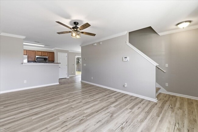 Building Photo - Beautiful 3BR Home in Lakeshore – Private Yard – Prime Port Wentworth Location