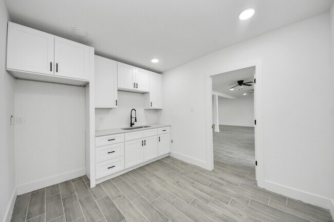Building Photo - 7208 Helmers St