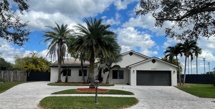 Building Photo - 4960 SW 119th Ave