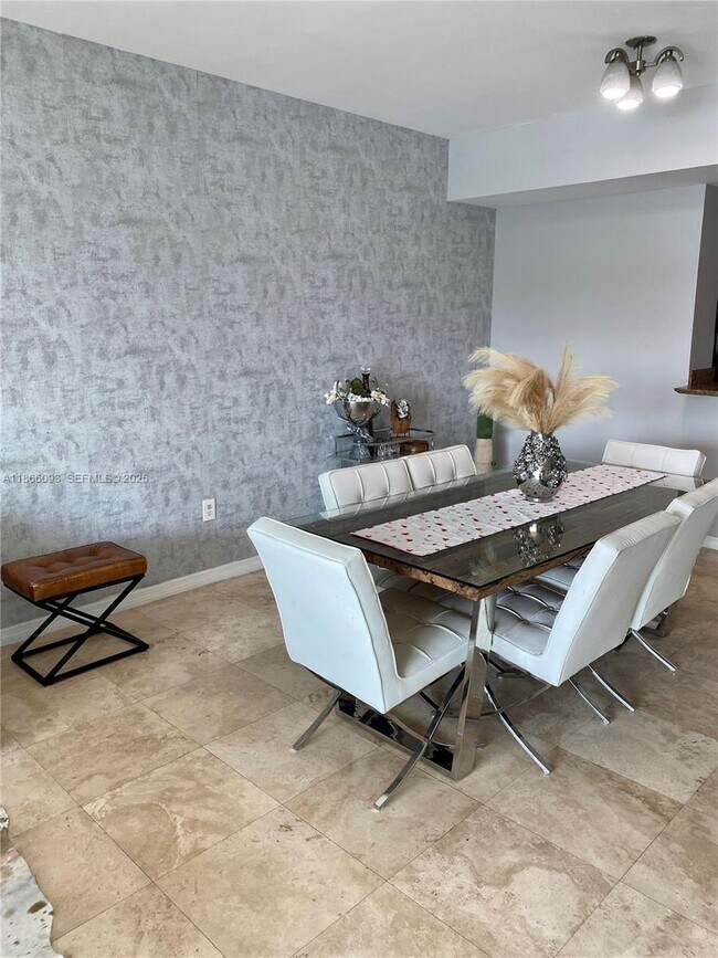 Building Photo - 3330 NE 190th St