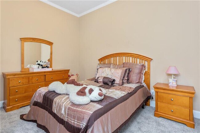 Building Photo - 65 Claire Dr SE