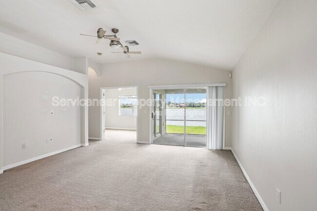 Building Photo - 31022 Bridgegate Dr