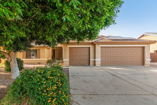 Building Photo - Spectacular 5 bdrm Home, OFFERS SOLAR ELECTRIC!