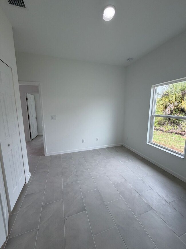 Building Photo - BRAND NEW 2Bd/2Ba/1Cg