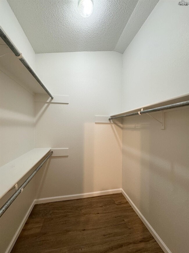 Building Photo - 4621 Johnson Rd