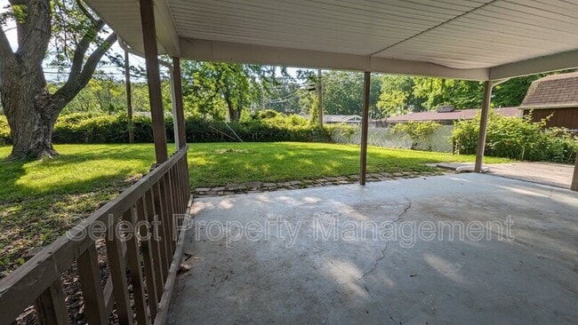 Building Photo - 3220 Thames Dr