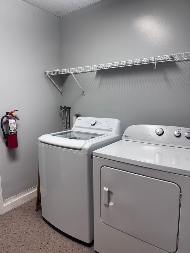 Building Photo - 218 Delaware Ave