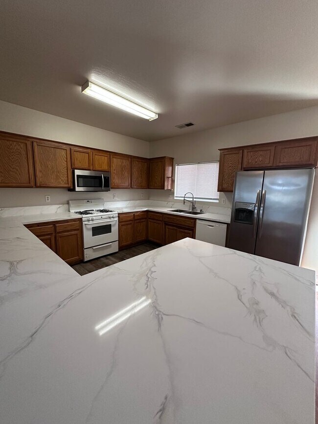 Building Photo - 615 New Zealand Dr