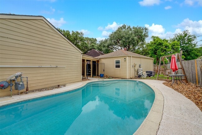 Building Photo - 6614 Winkleman Rd