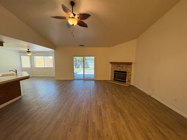 Building Photo - Beautiful home with pool Available Now!