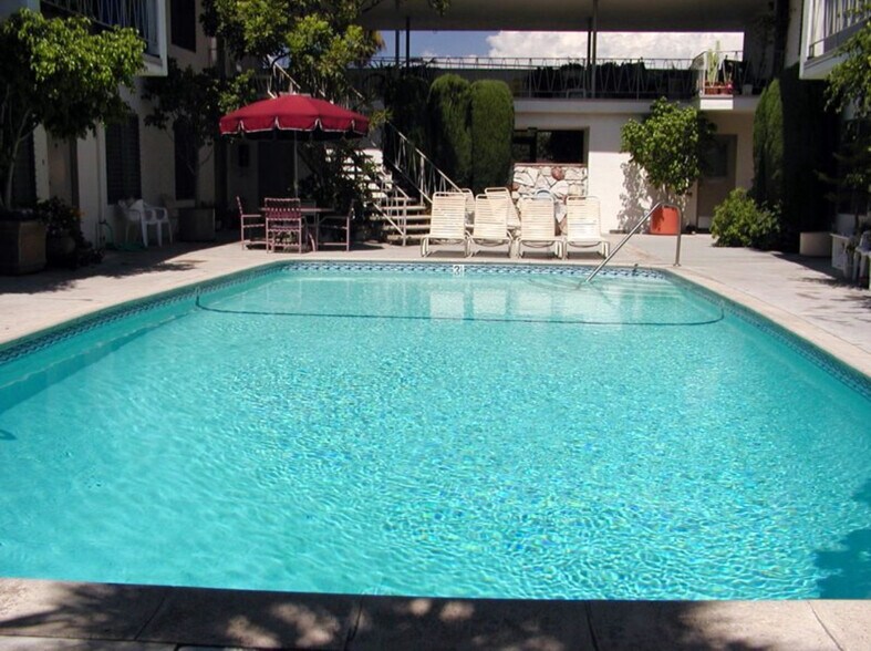 Building Photo - 3355 Manning Ave