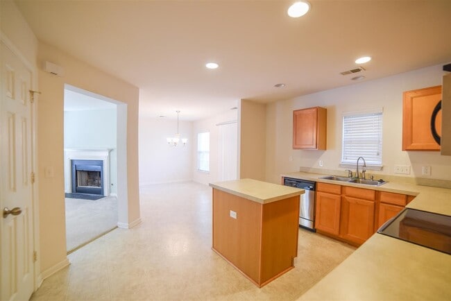 Building Photo - 313 Breckingridge Dr