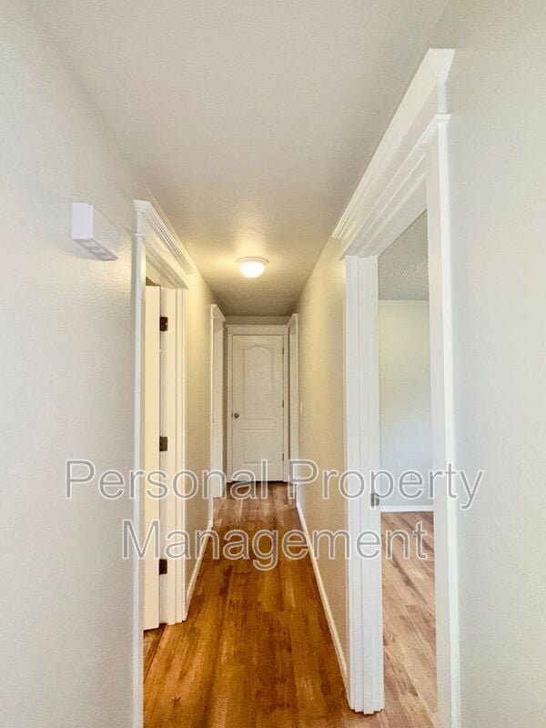 Building Photo - 4604 NE 137th Ave