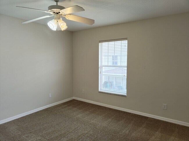 Building Photo - Three Bedroom Townhome at Cypress Lakes in Kissimmee