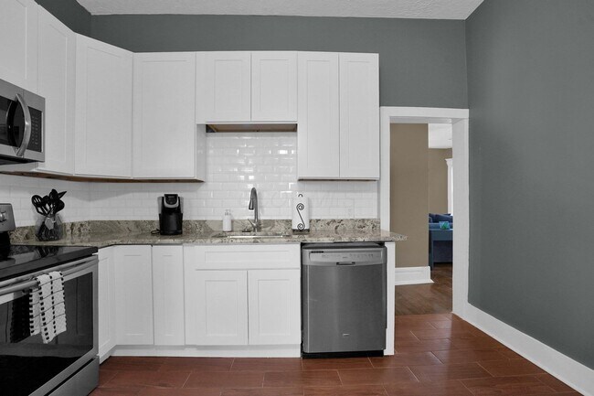 Building Photo - 498 S Ohio Ave