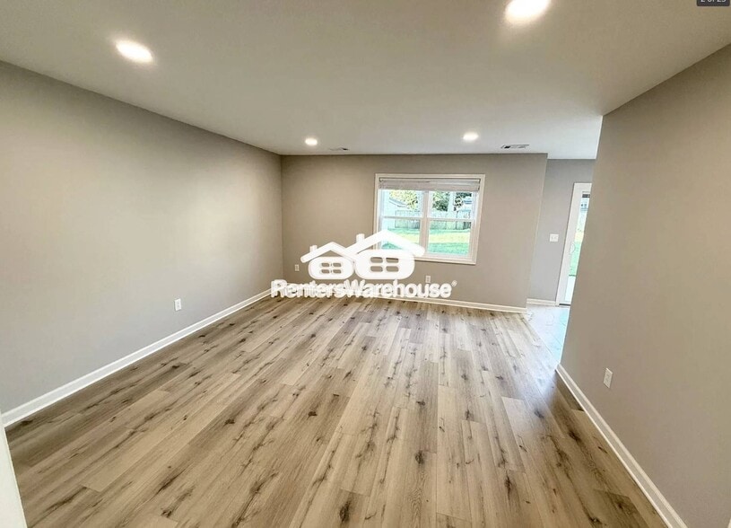 Building Photo - 7101 W 69th St