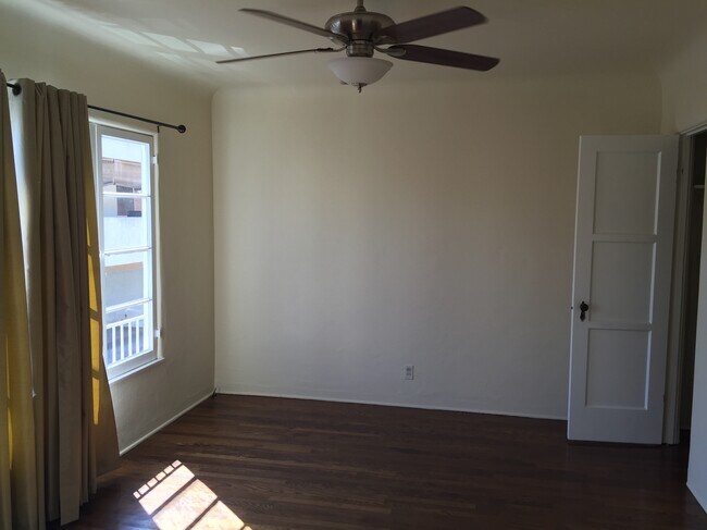 Building Photo - 814 14th St