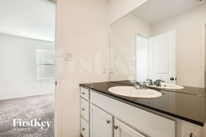 Building Photo - 5196 Fowler Crst