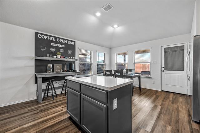 Building Photo - 424 Pollyann Trl