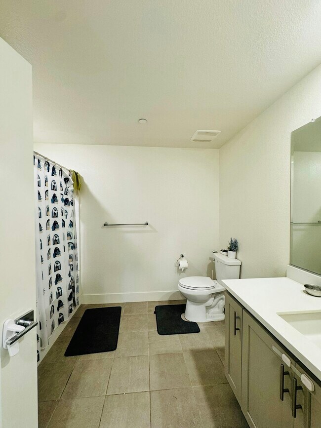 Building Photo - 5750 Greige Cir