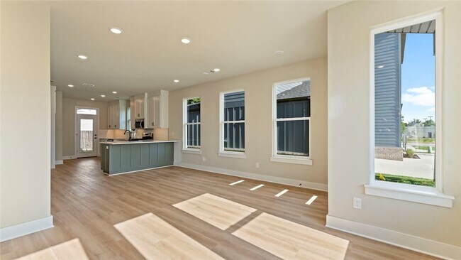 Building Photo - 1209 SW Journey Ln