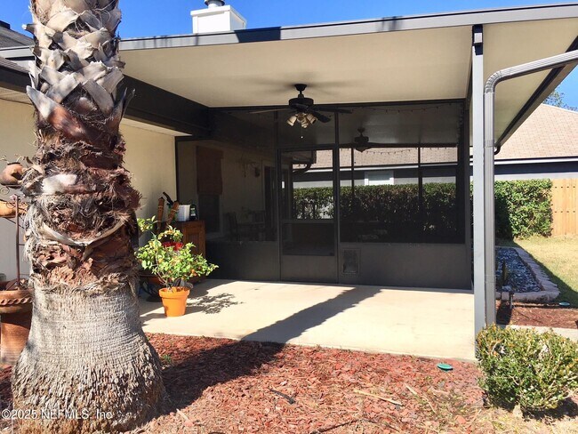 Building Photo - 1701 Covington Ln