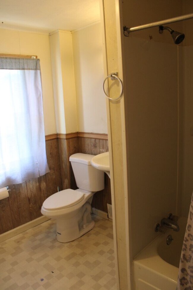 Building Photo - Duplex