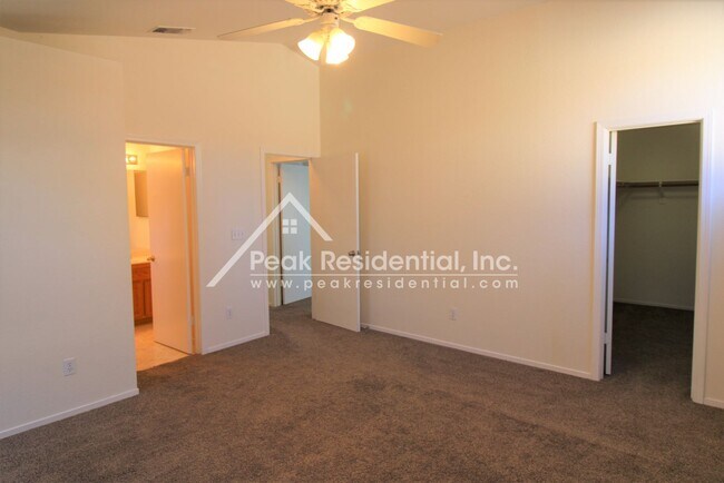 Building Photo - Very Nice 3bd/2.5ba Elk Grove House with 2 Car Garage!