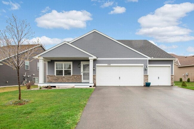 Primary Photo - 15101 Emory Cir