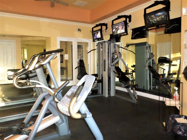 Building Photo - 4207 S Dale Mabry Hwy