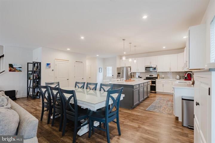 Building Photo - 1706 Torker St