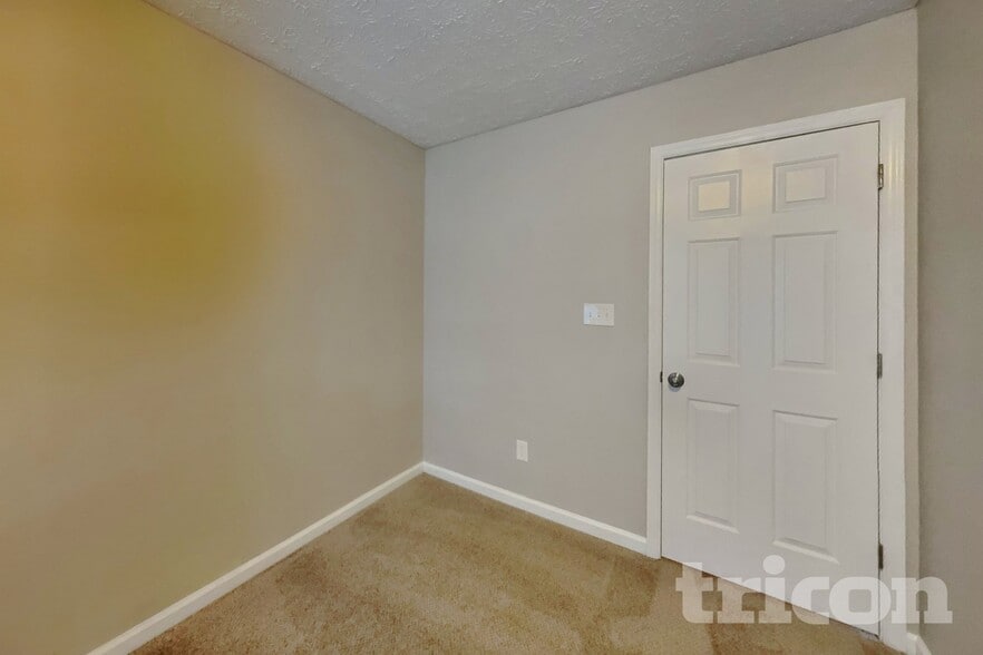 Building Photo - 3328 Neptune Dr