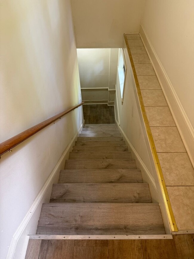 Building Photo - Bloomfield